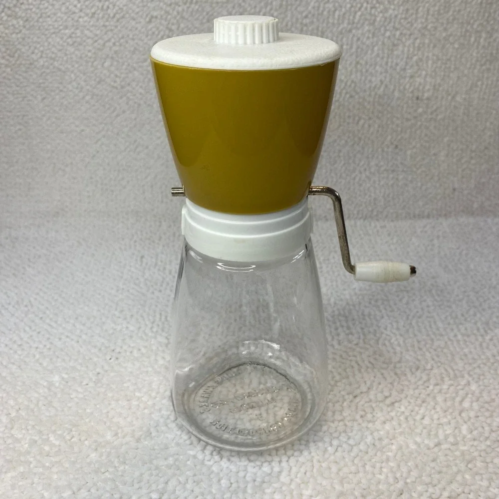 Vintage Federal Housewares Nut Chopper Mustard Yellow Gold‎ Glass Jar Nibot Corp